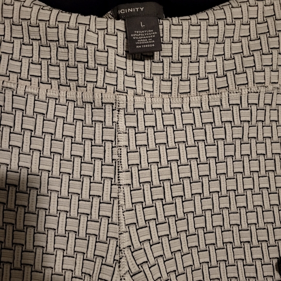 Nwt  2 piece outfit - Picture 3 of 3